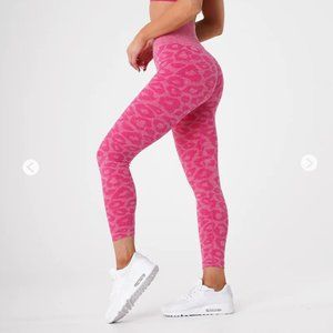 EUC NVGTN Fuchsia Leopard Seamless Leggings - SOLD OUT ONLINE